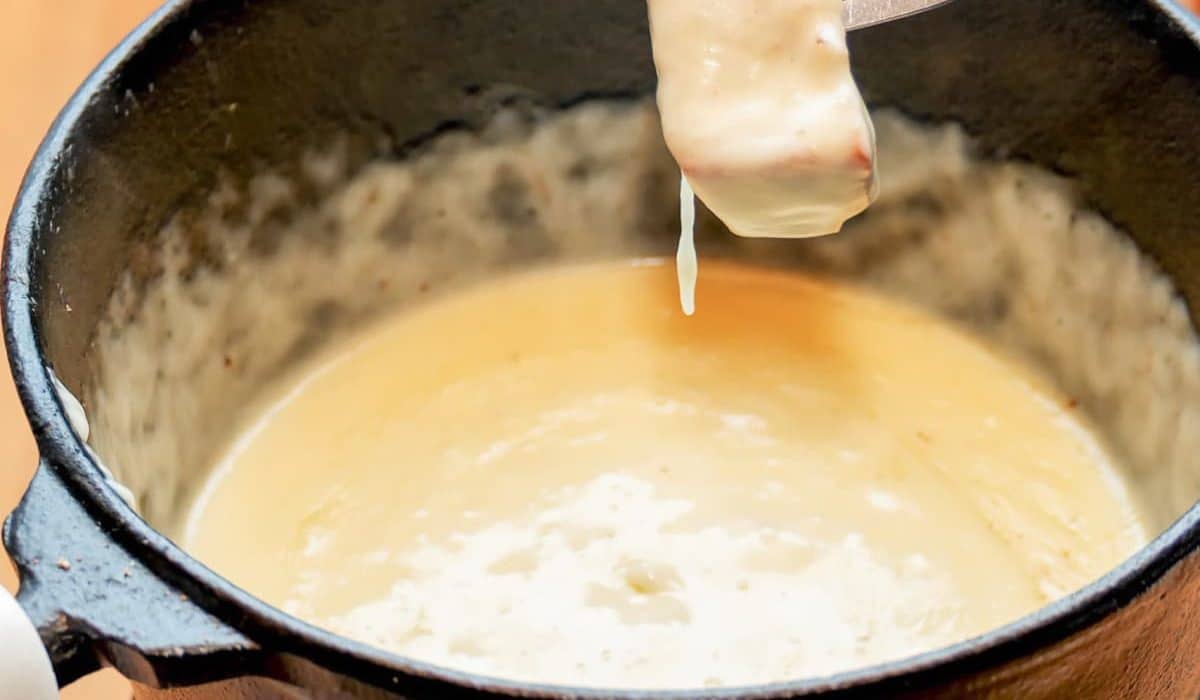 découvrez notre recette de fondue sans caquelon, une alternative délicieuse et innovante pour savourer ce plat convivial. profitez d'une expérience gustative unique en toute simplicité, avec des ingrédients faciles à trouver et des conseils pour réussir votre fondue à la perfection.