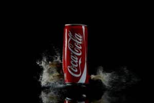 Comment nettoyer une chaîne en argent avec du coca : méthode et conseils